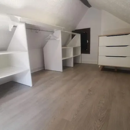 La Maison Gauloise - Asterix Cdg Paris * Ла-Шапель-ан-Серваль